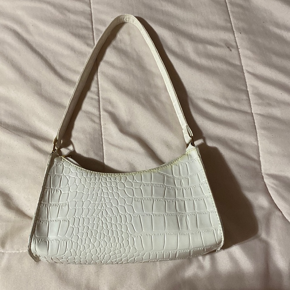 White shein crocodile pattern purse